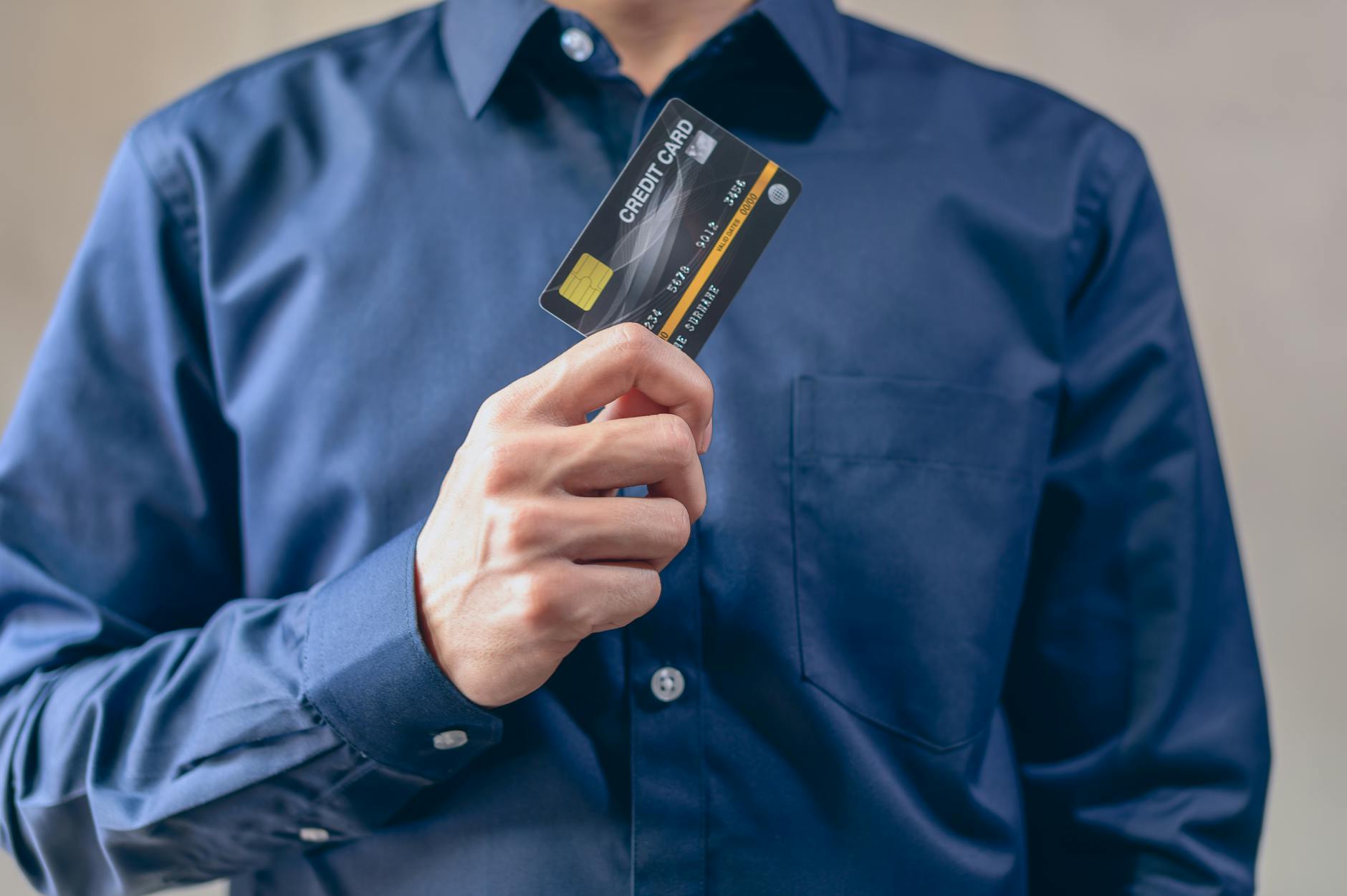 Cartão Para Negativado vale a pena? Veja custos e riscos